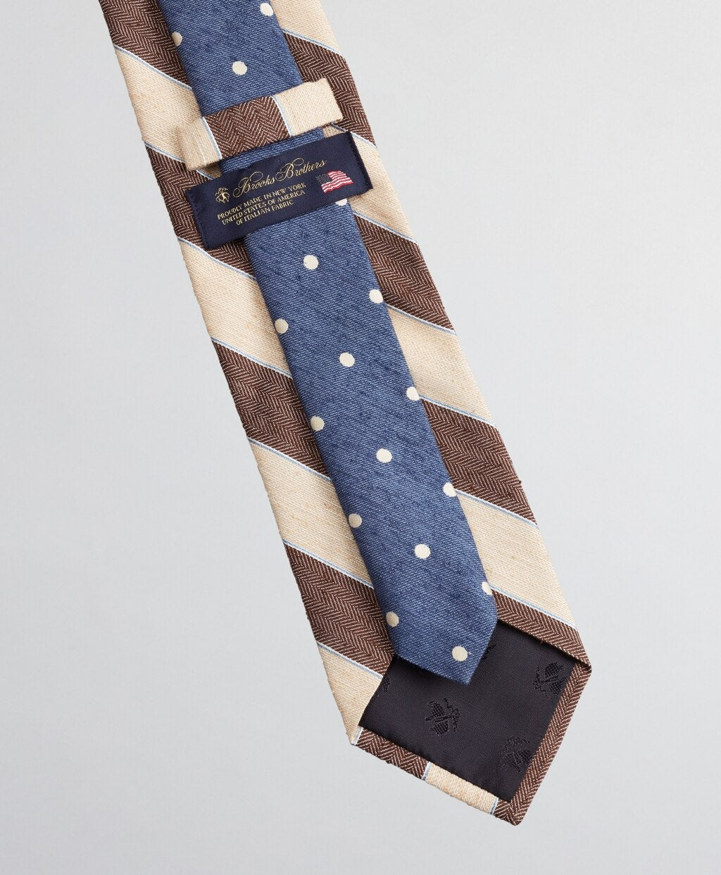 Brooks Brothers Men Silk and Linen Texture Stripe with Dot Tie