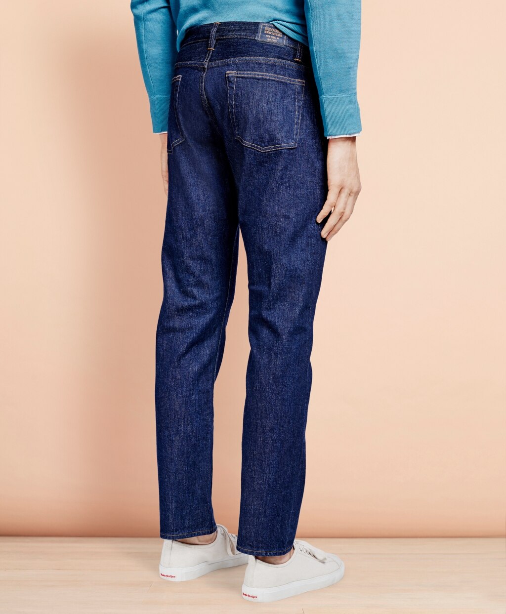 Brooks Brothers Men 901 Slim Straight Stretch Jeans in Indigo Denim