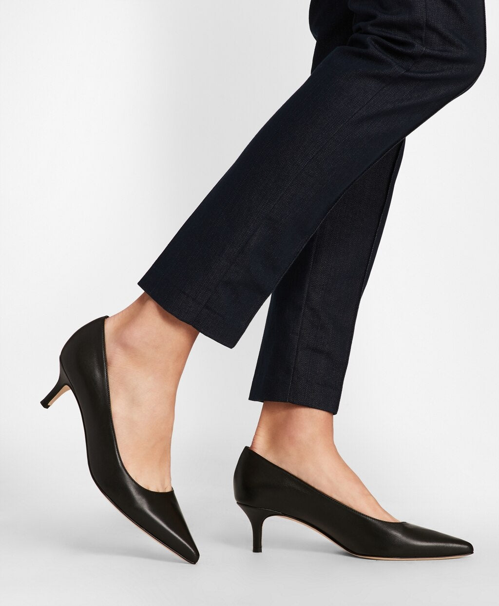 Brooks Brothers Women Leather Point-Toe Kitten Heels